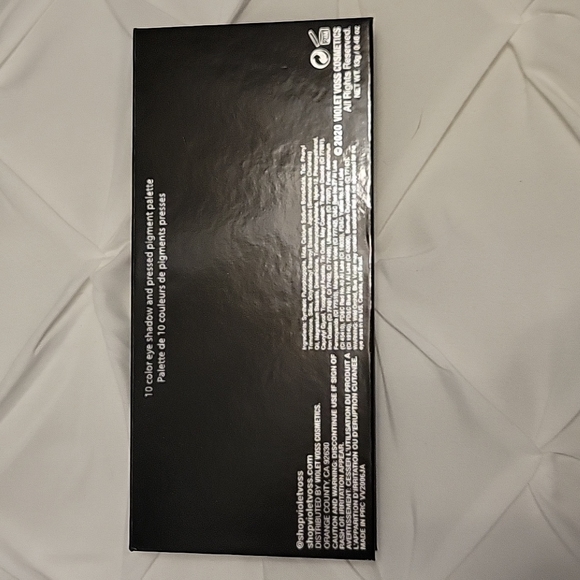 Violet Voss Eye shadow pallette - Picture 3 of 3